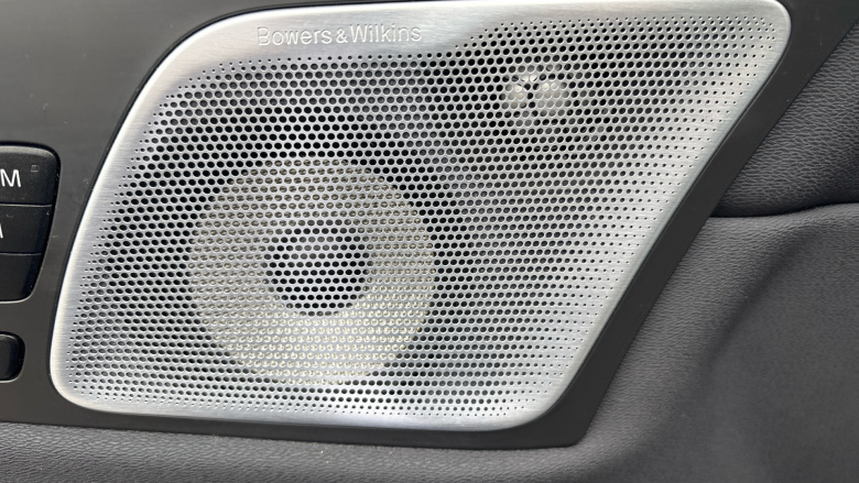 Volvo XC60 2.0 T8 [455] RC PHEV Ultimate Dark 5dr AWD Gtron Estate